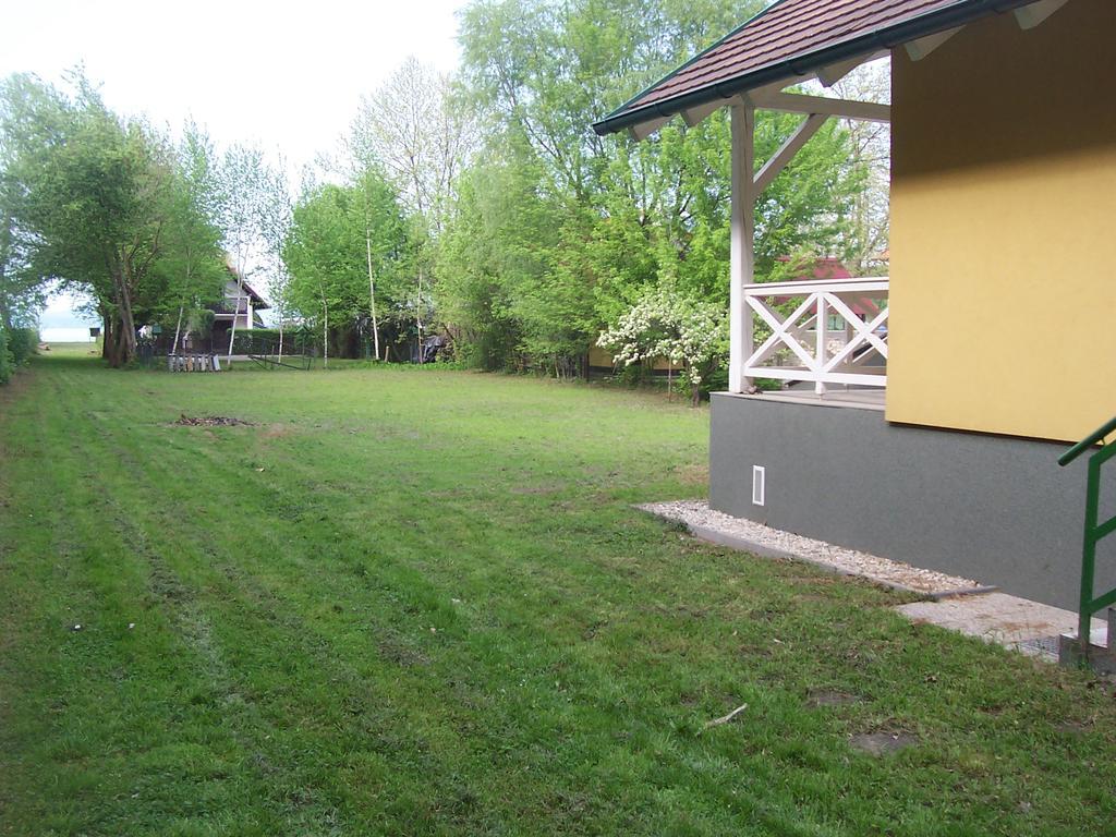 Rozmaring Haz Villa Balatonlelle Dış mekan fotoğraf